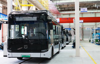 吉利遠(yuǎn)程醇?xì)渖鷳B(tài)大慶工廠首車(chē)下線，開(kāi)啟新能源商用車(chē)物流新篇章